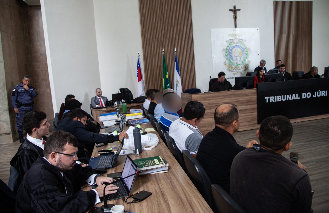 Julgamento dos réus nesta segunda-feira / Foto: Raphael Alvez / JAM