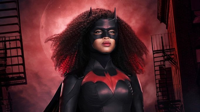 Batwoman: reveladas fotos e descrição oficial