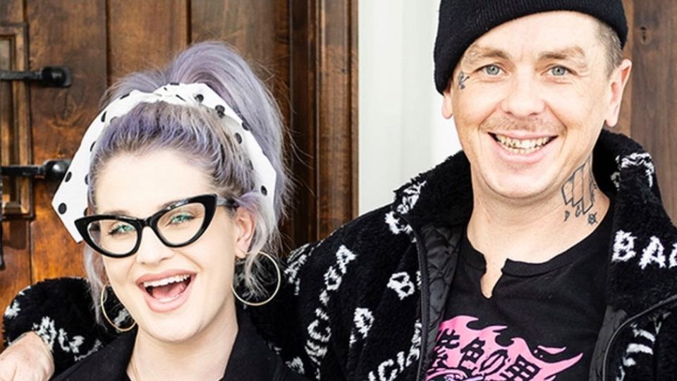 Kelly Osbourne e Sid Wilson, dos Slipknot, partilham primeira fotografia do  filho: vestido de morcego, em homenagem ao avô Ozzy Osbourne - Expresso