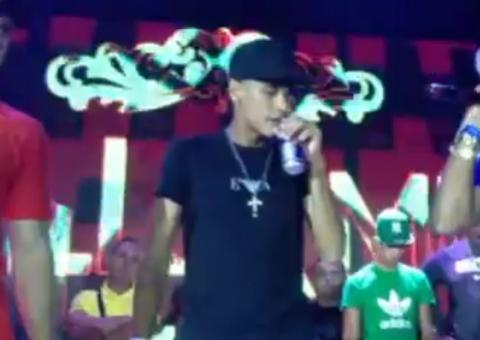 Vídeo) Neymar usando lança-perfume durante festa?