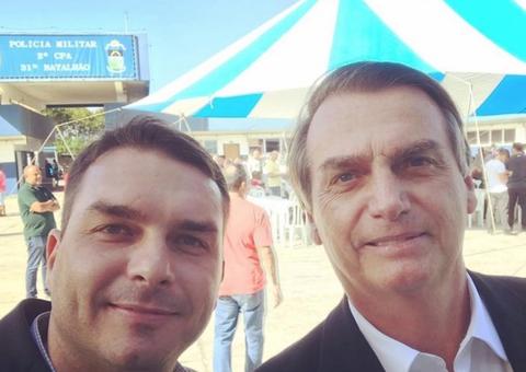 Netflix desmente filho de Bolsonaro em tom de deboche no Twitter